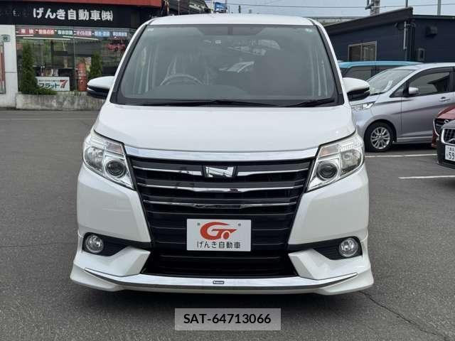 Toyota NOAH 2015-11 7878436-2
