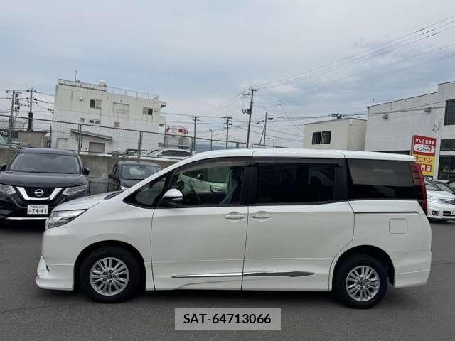 Toyota NOAH 2015-11 7878436-5