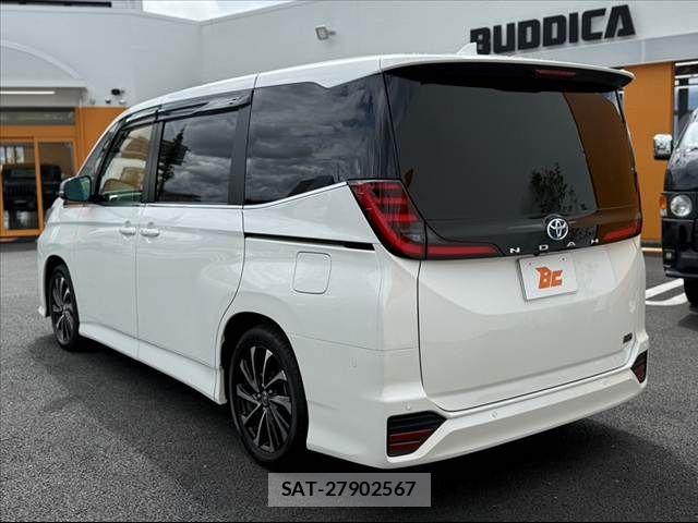 Toyota NOAH 2024-08 7878433-12