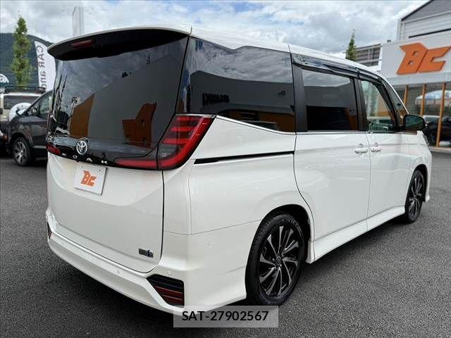 Toyota NOAH 2024-08 7878433-14