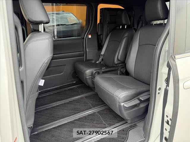 Toyota NOAH 2024-08 7878433-17