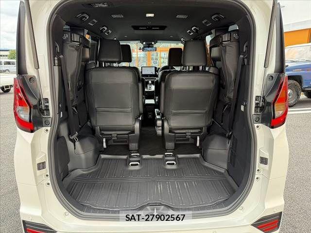 Toyota NOAH 2024-08 7878433-18