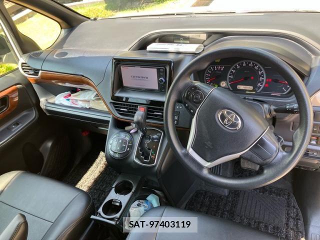 Toyota NOAH 2014-03 7903143-14