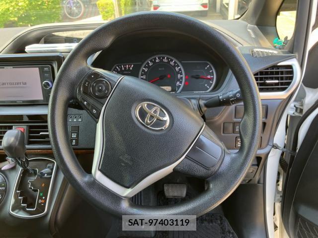 Toyota NOAH 2014-03 7903143-15