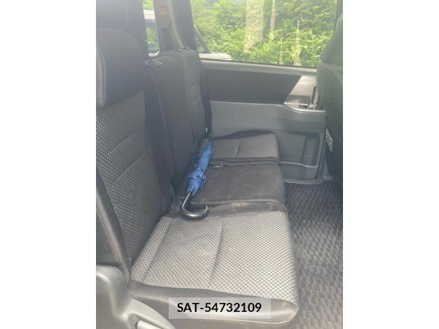 Toyota NOAH 2007-09 7980346-13