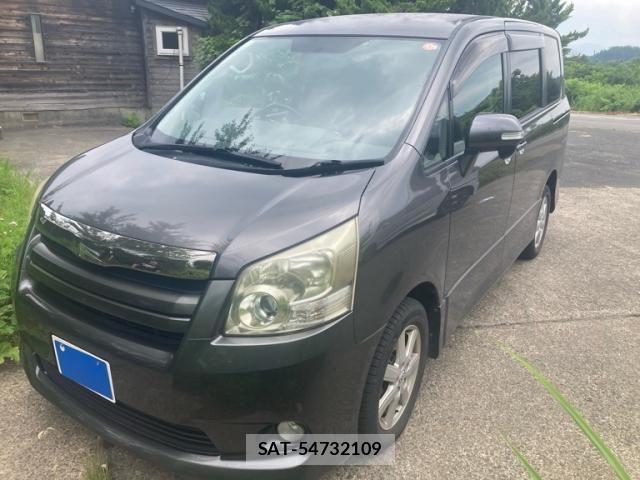 Toyota NOAH 2007-09 7980346-1