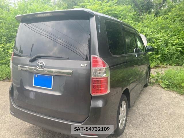 Toyota NOAH 2007-09 7980346-8