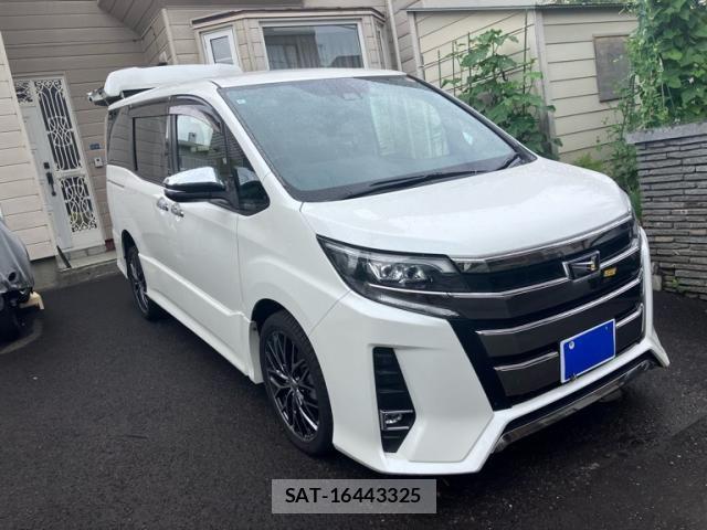 Toyota NOAH 2018-06 8037262-0