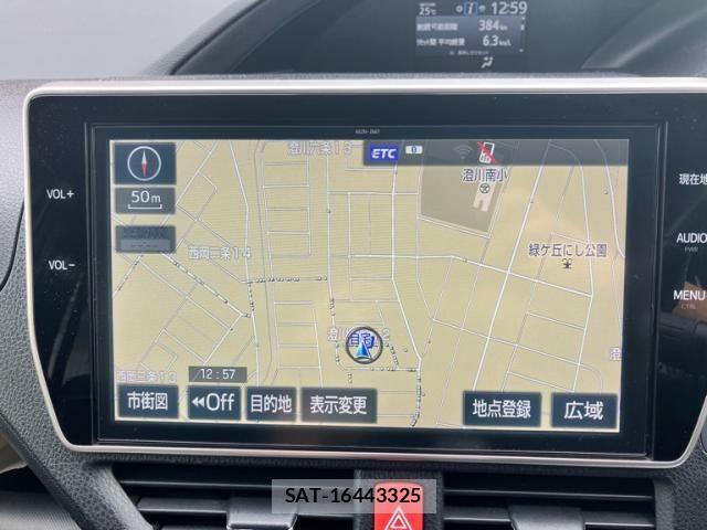 Toyota NOAH 2018-06 8037262-16
