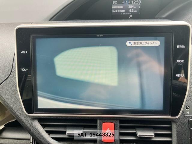Toyota NOAH 2018-06 8037262-18