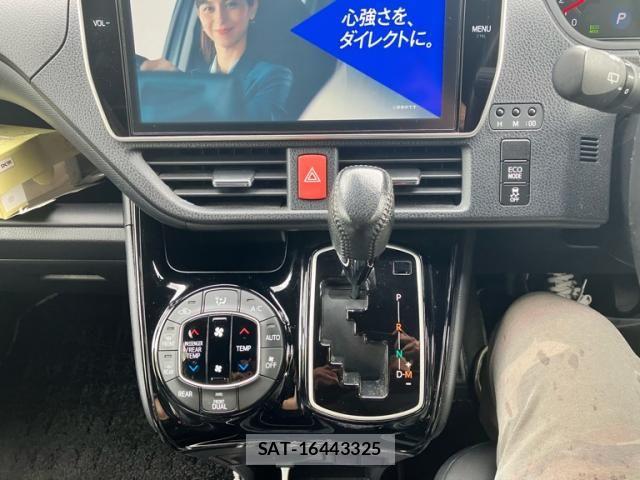 Toyota NOAH 2018-06 8037262-19