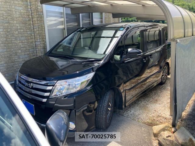Toyota NOAH 2016-03 8037261-2
