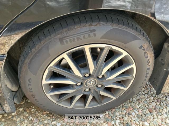 Toyota NOAH 2016-03 8037261-5