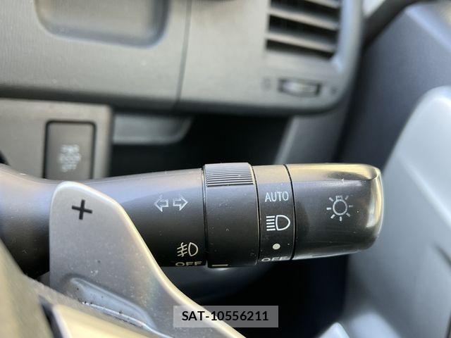 Toyota NOAH 2013-10 8074928-15