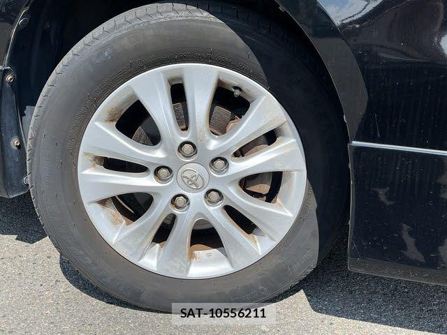 Toyota NOAH 2013-10 8074928-26