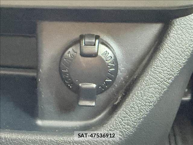 Toyota NOAH 2011-05 8074929-15
