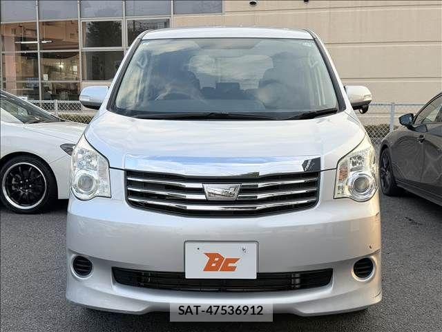 Toyota NOAH 2011-05 8074929-20