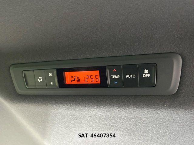 Toyota NOAH 2019-06 8074926-9