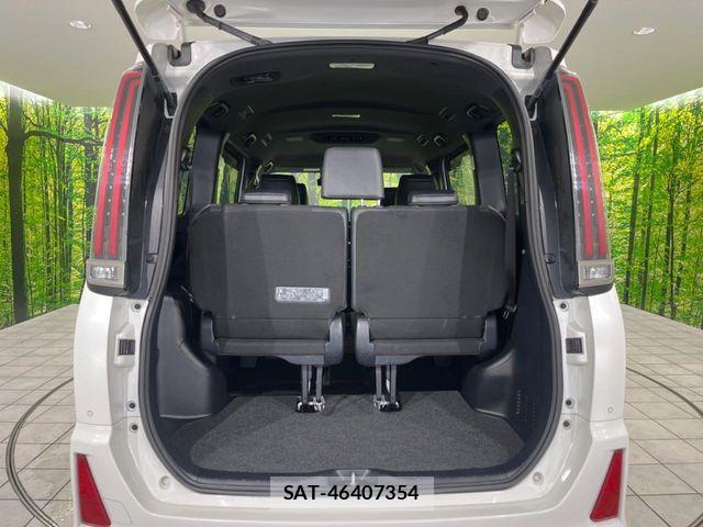 Toyota NOAH 2019-06 8074926-12