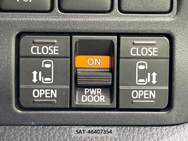 Toyota NOAH 2019-06 8074926-3