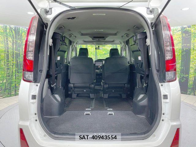 Toyota NOAH 2014-07 8074927-11