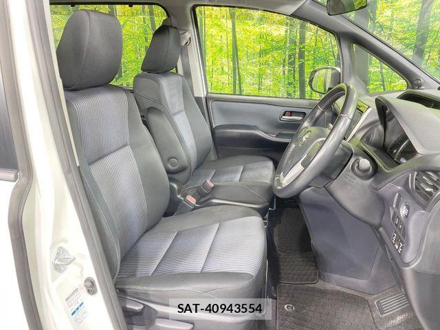 Toyota NOAH 2014-07 8074927-8