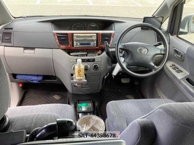 Toyota NOAH 2003-07 8100859-13