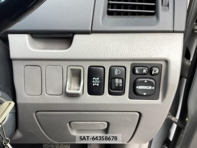 Toyota NOAH 2003-07 8100859-16