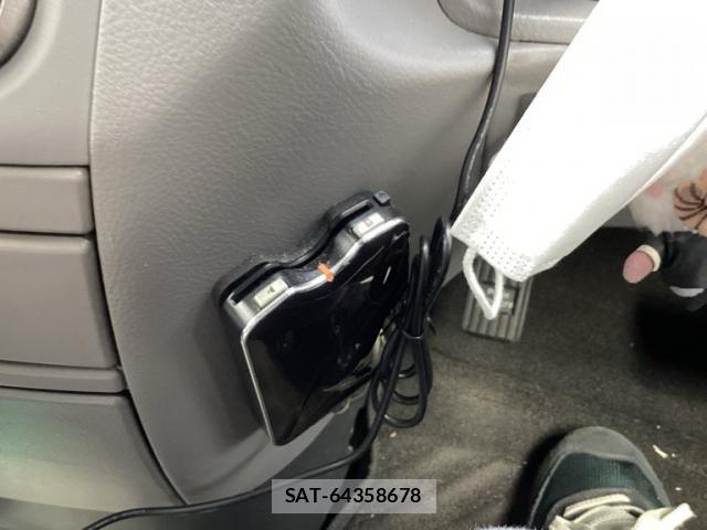Toyota NOAH 2003-07 8100859-17