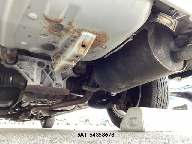Toyota NOAH 2003-07 8100859-7
