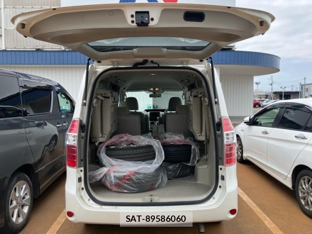 Toyota NOAH 2007-09 8100861-12