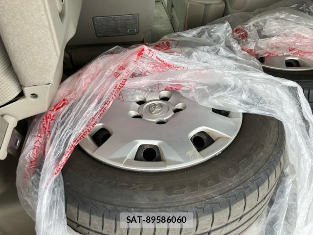 Toyota NOAH 2007-09 8100861-13