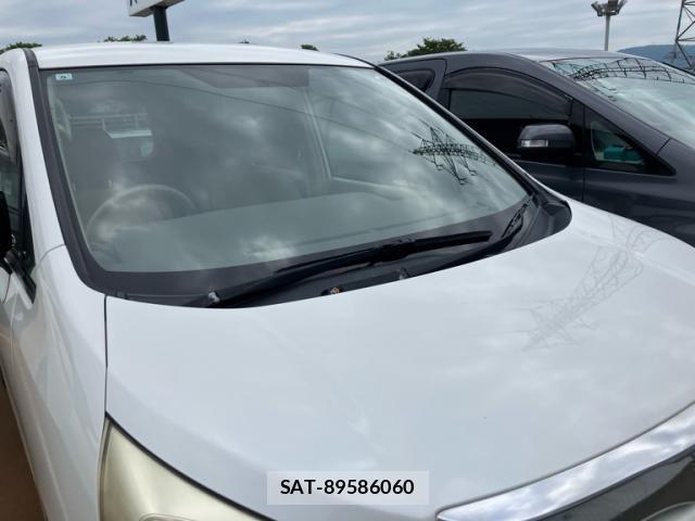 Toyota NOAH 2007-09 8100861-2