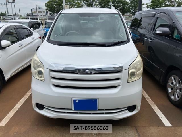 Toyota NOAH 2007-09 8100861-3