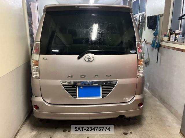 Toyota NOAH 2003-03 8100860-2