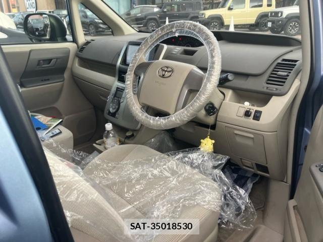 Toyota NOAH 2007-08 8131642-13