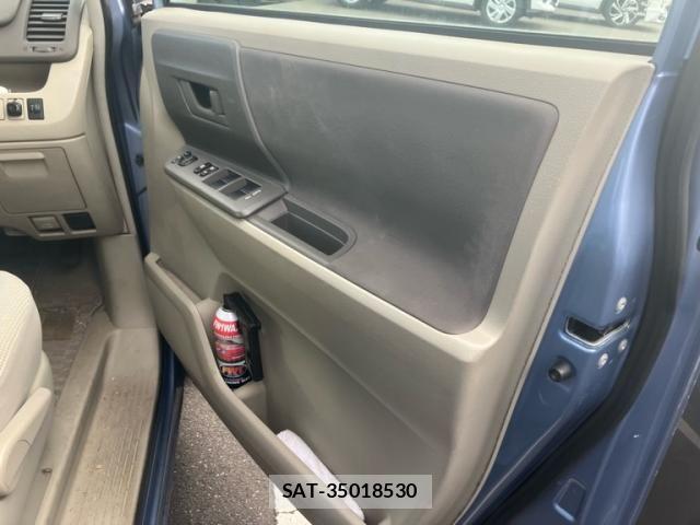 Toyota NOAH 2007-08 8131642-14