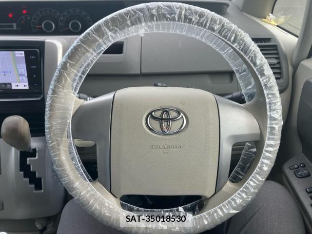 Toyota NOAH 2007-08 8131642-15