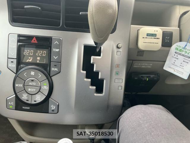 Toyota NOAH 2007-08 8131642-20