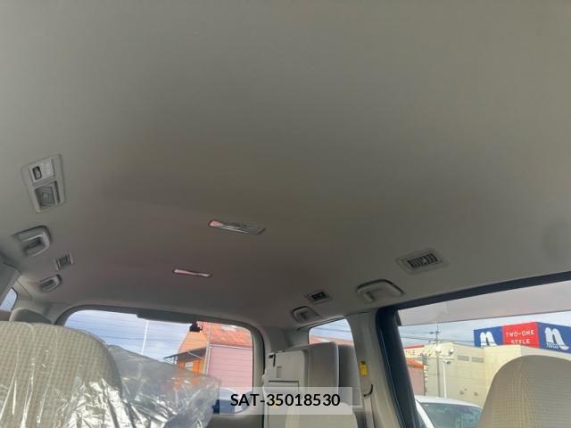 Toyota NOAH 2007-08 8131642-21