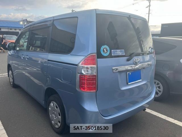 Toyota NOAH 2007-08 8131642-3