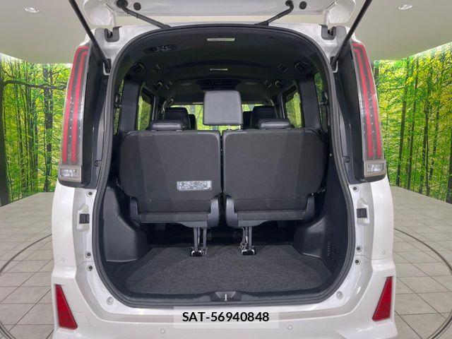 Toyota NOAH 2019-01 8146319-12