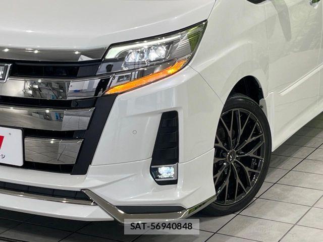 Toyota NOAH 2019-01 8146319-14