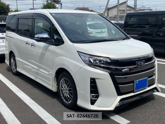 Toyota NOAH 2021-06 8158916-0
