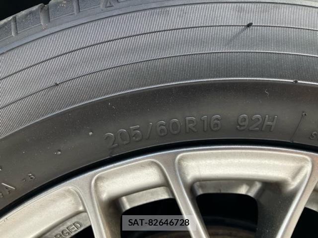 Toyota NOAH 2021-06 8158916-9