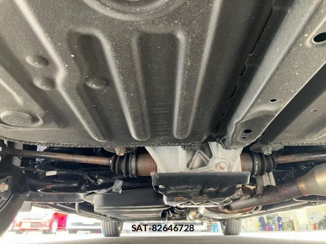 Toyota NOAH 2021-06 8158916-12