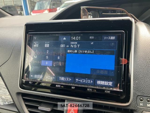 Toyota NOAH 2021-06 8158916-24