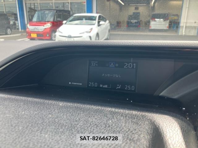 Toyota NOAH 2021-06 8158916-25