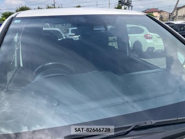 Toyota NOAH 2021-06 8158916-6