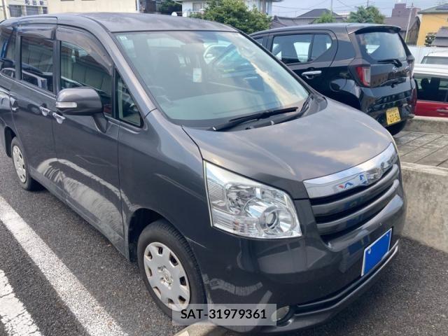 Toyota NOAH 2009-11 8158915-0